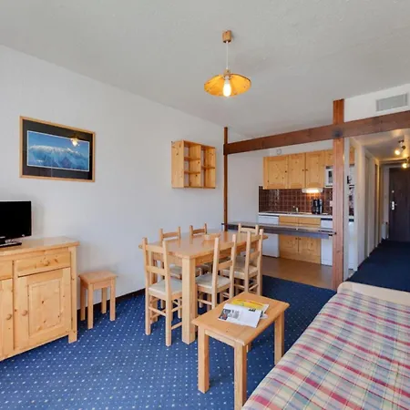 Mountain In Apartment *